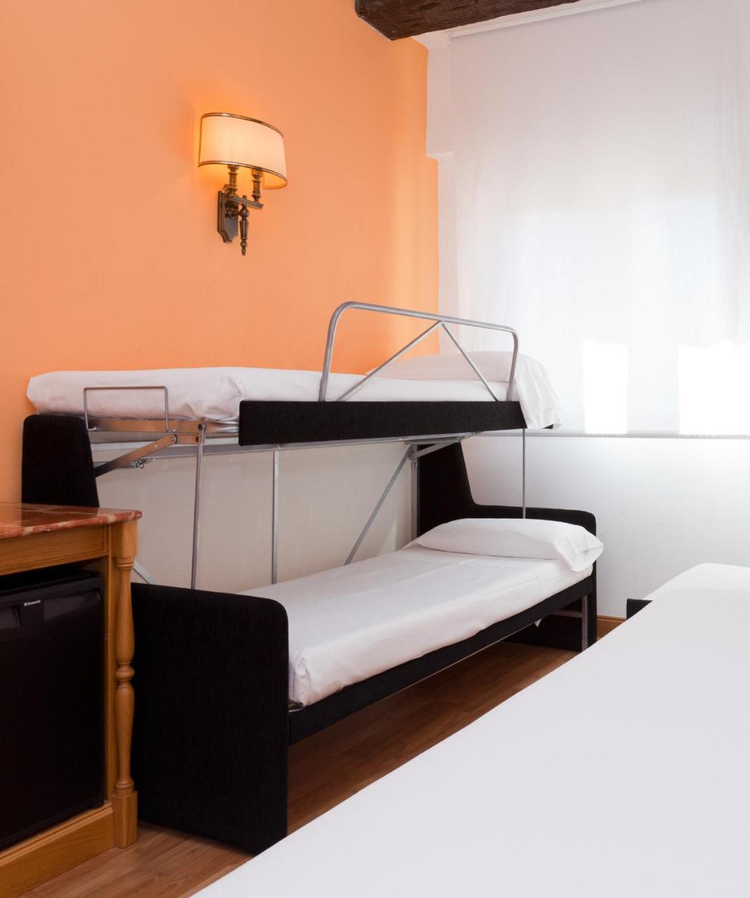 חטאפה Gran Hotel Los Angeles מראה חיצוני תמונה